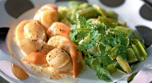 Des Noix De Saint Jacques A La Fondue De Poireau Fondue De Poireaux Recettes De Cuisine Alimentation