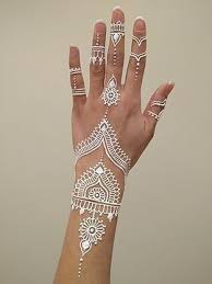 33 Adorable White Hena Inspiration In Wedding Days Henna Tattoo Hand White Henna Designs Henna Tattoo Designs Arm