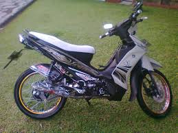 Ok gaes kali ini saya akan menunjukkan video modifikasi yamaha crypton yang terkeren dan paling bagus di. 86 Cara Modifikasi Motor Yamaha Crypton Terbaru Kucur Motor
