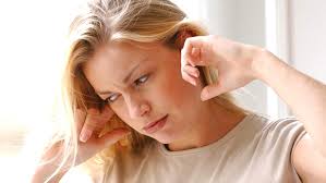 Bị thủng màng nhĩ có tự liền được không?