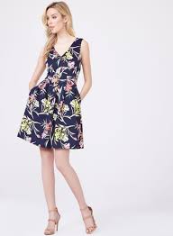 Vince Camuto Robe Fleurie Ajustee Et Evasee Bleu Hi Res Stunning Dresses Fit Flare Outfits