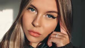 Dagi bee has surprisingly announced her pregnancy. Youtube Star Dagi Bee Hat Die Standigen Schwangerschaftsgeruchte Satt