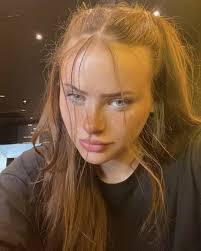 Laura Cornish's Instagram, Twitter & Facebook