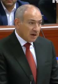 Satyer Dagen Med Noe Cola