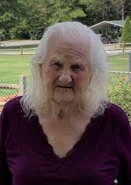 Etta Ross's Instagram, Twitter & Facebook