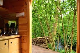 Pour D Intemporelles Nuits Contemplatives Avec Un Sejour En Amoureux Sous Les Etoiles A Profiter D Un Bain Scandinave P Sejour En Amoureux Bain Nordique Bains