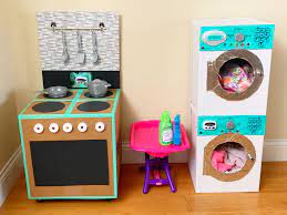 I share my diy kitchen tutorial. Diy Cardboard Kitchen Play Set Ehow Com Cardboard Kitchen Cardboard Crafts Kids Diy Play Kitchen