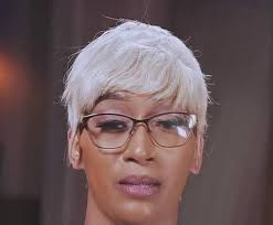 Her n this wig 🤣😂🤣