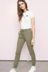 Achetez en toute confiance et sécurité sur ebay! 1001 Idees Et Astuces Quelle Tenue Pour Prendre L Avion Choisir