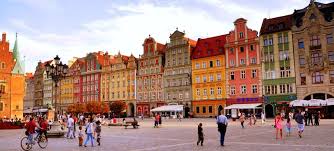 In krakau sind mittelälterliche dome, ein renaissance schloss, barocke kirchen, jugendstil theater und viele andere baudenkmäler zu finden. Breslau Sehenswurdigkeiten Und Attraktionen Urlaubsliebhaber De