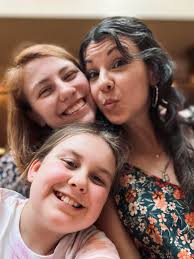 Could someone please fill in the gap in my hair and/or change out his shoes  to black tennis shoes instead? 😂 ,