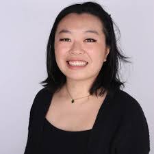 Melanie Dickson's Instagram, Twitter & Facebook