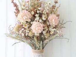 While you can dry almost any flower, some work better than others in bouquets and arrangements. Dried Wedding Flowers Fresh Flower Alternatives For Weddings