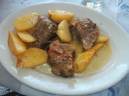 La cicala di mare o pannocchia (squilla mantis), denominata dalle mie parti. Spaghetti Ai Frutti Di Mare Cicale Maiale Al Forno Con Patate E Seppia Fritta Con Patate Picture Of Ta Nisia Tis Panagias Elafonisos Tripadvisor