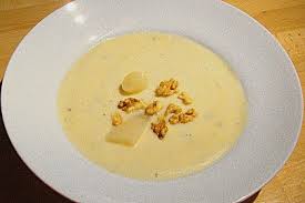 Schwarzwurzelsuppe Mit Walnussen Von Extrablatt Chefkoch Schwarzwurzelsuppe Lebensmittel Essen Rezepte