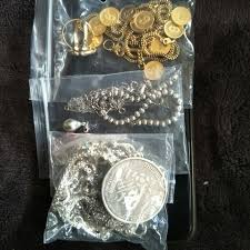 Apakah harus ada surat keterangan jual beli atau kwitansinya, atau mungkin surat kuasa dari halo sahabat, apabila ada surat kuasa, maka gadai bisa dilakukan. Pembeli Emas Surat Pajak Terpakai 012 3588975 Pembeli Emas Dan Surat Pajak Area Lembah Klang 012 3588975