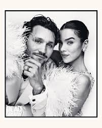Hailee - Hailee và Josh Allen hé lộ ảnh cưới trên Beau Society ❤️ #HaileeSteinfeld #joshallen #buffalobills | Facebook