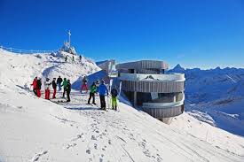 Oberstdorf is a cosmopolitan ski resort with attractions outside the sport of alpine skiing. Oberstdorf Freut Sich Auf Den Winter Ski Stories De