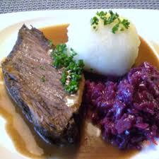 Das Perfekte Altdeutscher Sauerbraten Nach Omas Art Rezept Mit Einfacher Schritt Fur Schritt Anleitung Die M Sauerbraten Rezept Sauerbraten Lebensmittel Essen