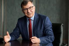 Wcześniej przez blisko 9 lat prezes pioneer pekao tfi sa. Jagiello Wycene Pko Bp Warto Porownac Z Allegro Puls Biznesu Pb Pl