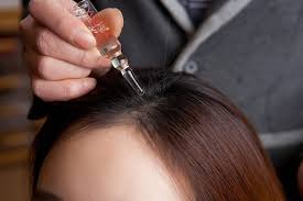 Capelli forti e sani con l'infuso al rosmarino. Come Rinforzare Il Cuoio Capelluto L Olio Di Rosmarino Stile Donna