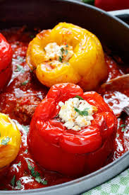 Gefullte Paprikaschoten Mediterran Emmikochteinfach Rezept Paprikaschote Rezepte Einfache Gerichte
