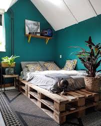 henley kloepfer adli kullanicinin home panosundaki pin yatak tasarimlari karyola palet yataklar