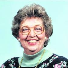 Noreen Dennis's Instagram, Twitter & Facebook