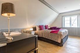 Der über die grenzen deutschlands bekannte sternekoch bietet ihnen eine kurzfristige abwicklung ohne bankprüfung, da genügend eigenkapital vorhanden ist. Immobilien Galerie Sylter Bank Eg