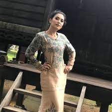 Sudah tentu, manisah masih lagi tidak puas hati dengan kejayaan mak cun. Atul Mok Cun Photos Facebook