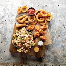 As of august 2021, buffalo wild wings only carries buzztime in 7 u.s. . Buffalo Wild Wings 13 Photos 67 Reviews American Traditional 3505 Vicksburg Ln N Plymouth Mn United States Restaurant Reviews Phone Number Menu