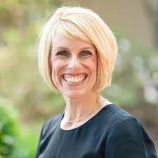 Amanda Blackburn's Instagram, Twitter & Facebook