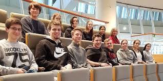 Traditionally they are specialized in the retail banking business. Bonn Jugendbildungsprogramm Schuler Besuchen Wdr Und Landtag Rheinische Anzeigenblaetter De