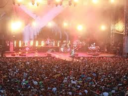 Články, novinky, akce a videa, které jsou na informuji.cz označeny štítkem rock for people 2015. Rock For People 2015 Bude Dvakrat V Cervnu V Hradci V Cervenci V Plzni Koule Cz Lifestyle V Kostce Nebo Spis V Kouli
