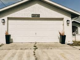 Spare dir die parkplatzsuche und miete oder kaufe dir einen stellplatz. Create A Faux Wood Garage Door With Gel Stain