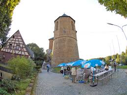 The giechburg is a partly reconstructed hilltop castle located within the town of scheßlitz in upper franconia, bavaria, germany. Giechburg Und Gugel Bierland Franken