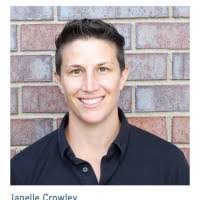 Janelle Crowley's Instagram, Twitter & Facebook