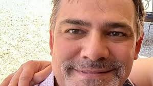 Robin Sowell's Instagram, Twitter & Facebook