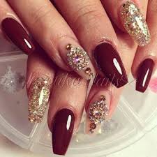 Ncappmoviles,disenosdeunasacrilicas,lifestyle,diseños,uñas,acrilicas, application.get free com.ncappmoviles.disenosdeunasacrilicas apk free download version 2.0. Unas Rojas Con Dorado Unas Rojas Manicure En Unas Cortas Disenos Para Unas Largas