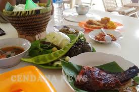 Pindang pegagan ikan patin olahan ikan khas palembang, pindang ikan patin merupakan makanan/kuliner yang menjadi ciri. Pindang Pegagan Sajian Penggugah Selera Dan Penghangat Badan Kala Hujan Cendana News