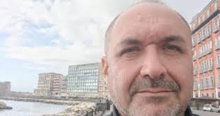 Don Antonio Scala, il parroco di Ischia: «Amo una donna sposata, ma non  sono uno sfasciafamiglie» A un certo punto avevamo anche deciso di non  vederci più, di interrompere tutto, ma il