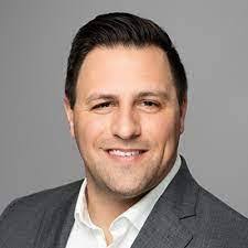 Jeffrey Lauer's Instagram, Twitter & Facebook