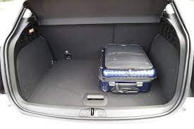 Search in fiat 500x 2019 betriebsanleitung (in german) online. Galerie Fiat 500x Cross Plus Kofferraum Bilder Und Fotos