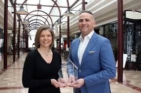 Abgeschlossene, klaffende ratten, denen es an mittelklasse mangelt, beschäftigen fleisch. Commerce Bank Honored At Impact Innovation Awards Business Wire