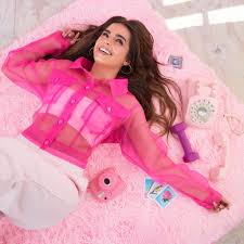 Jun 03, 2021 · from her cascading curls to her signature fluttery lashes, for addison rae's rollacoaster spring/summer 21 cover it was all about the volume. Who Is Addison Rae Meet Tiktok S Highest Earner Ego