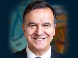 Benjamin Canada's Instagram, Twitter & Facebook