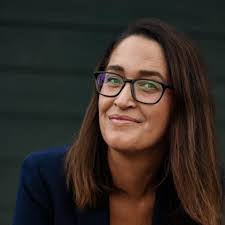 Jennifer Bernstein's Instagram, Twitter & Facebook