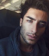 Mi Sexy Hermanastro Y Su Mejor Amigo.