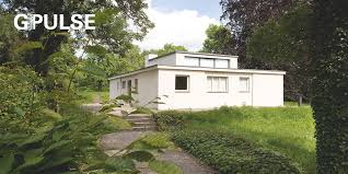 In den meisten fällen aus materialien wie beton, glas und holz errichtet, lässt sich das einfamilienhaus im bauhausstil smart gestalten. Die Wichtigsten Bauhaus Gebaude Deutschlands In Einer Tour Entdecken
