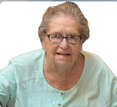 Patti Carver's Instagram, Twitter & Facebook